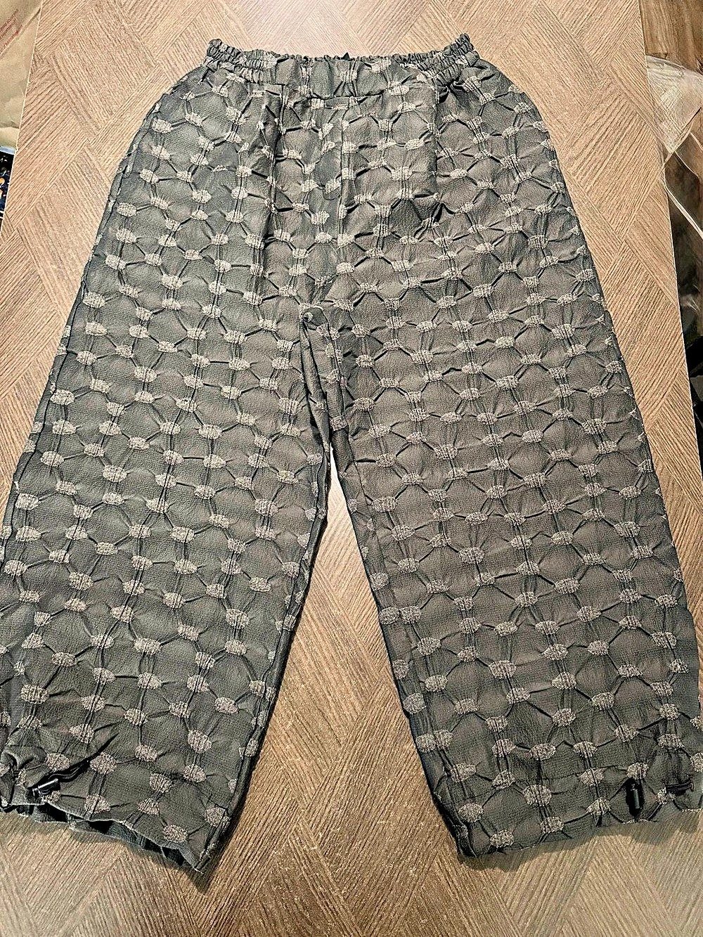 KOZAN Lightweight Barrel Leg Pants in Gray Bungee Ankles Elastic Waist sz-M